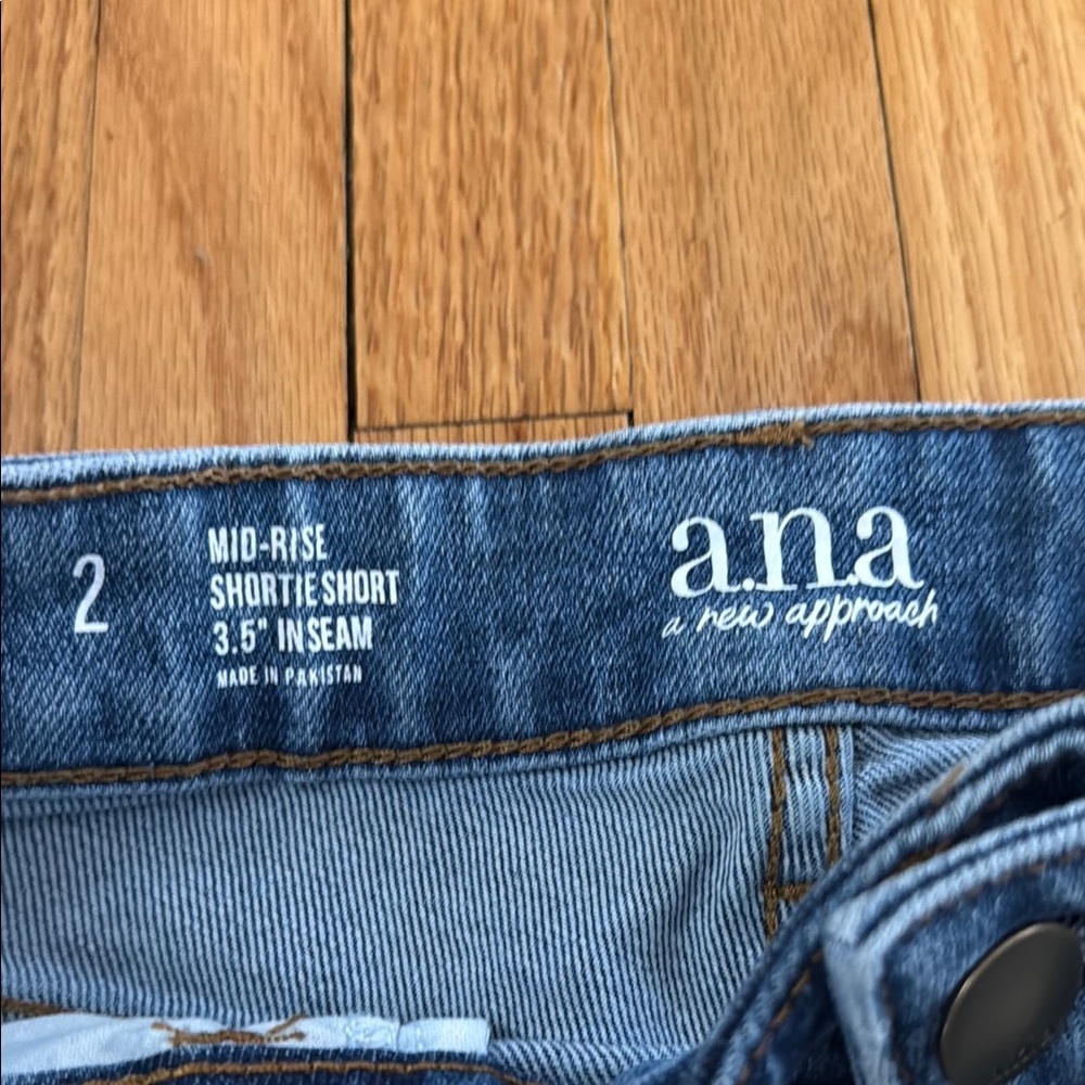 a.n.a Blue Jean Shorts Vintage Distressed Style - Picture 2 of 3